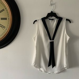 Tommy Hilfiger, sleeveless top, size M.